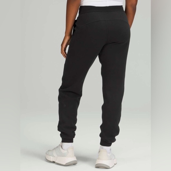 Lululemon Scuba High-Rise Jogger *Fleece 28"Color Black Size 10 - Picture 12 of 13